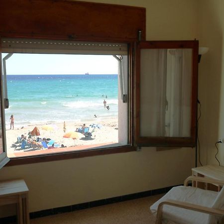 El Faro Apartaments Platja Llarga-Les Salines-Tgn Ταραγόνα Εξωτερικό φωτογραφία