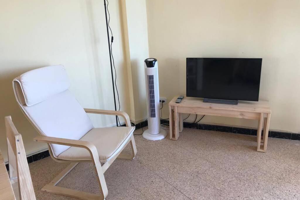 El Faro Apartaments Platja Llarga-Les Salines-Tgn Ταραγόνα Εξωτερικό φωτογραφία